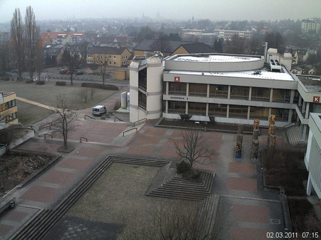 Foto der Webcam: Verwaltungsgeb&auml;ude, Innenhof mit Audimax, H&ouml;rsaal-Geb&auml;ude 1