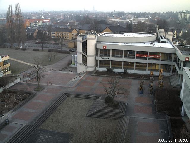 Foto der Webcam: Verwaltungsgeb&auml;ude, Innenhof mit Audimax, H&ouml;rsaal-Geb&auml;ude 1