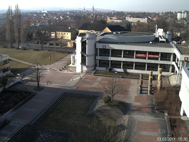 Foto der Webcam: Verwaltungsgeb&auml;ude, Innenhof mit Audimax, H&ouml;rsaal-Geb&auml;ude 1