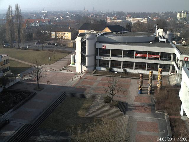 Foto der Webcam: Verwaltungsgeb&auml;ude, Innenhof mit Audimax, H&ouml;rsaal-Geb&auml;ude 1