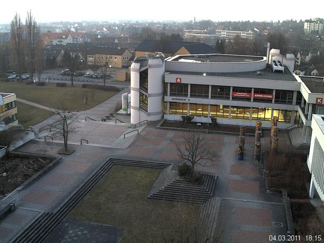 Foto der Webcam: Verwaltungsgeb&auml;ude, Innenhof mit Audimax, H&ouml;rsaal-Geb&auml;ude 1