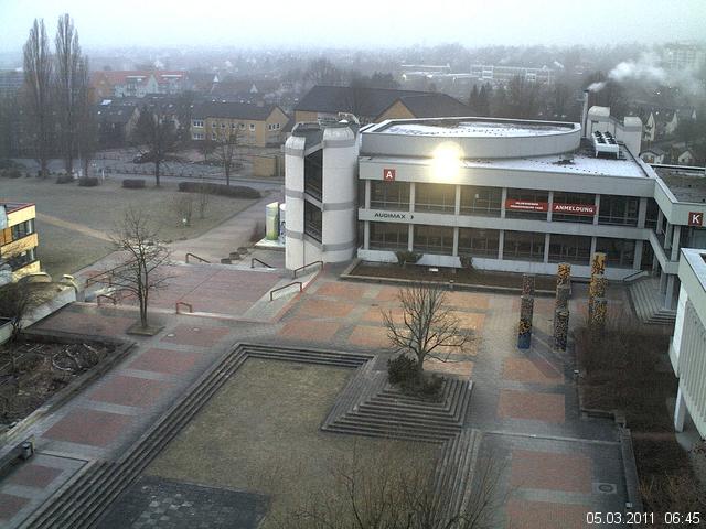 Foto der Webcam: Verwaltungsgeb&auml;ude, Innenhof mit Audimax, H&ouml;rsaal-Geb&auml;ude 1