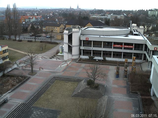 Foto der Webcam: Verwaltungsgeb&auml;ude, Innenhof mit Audimax, H&ouml;rsaal-Geb&auml;ude 1