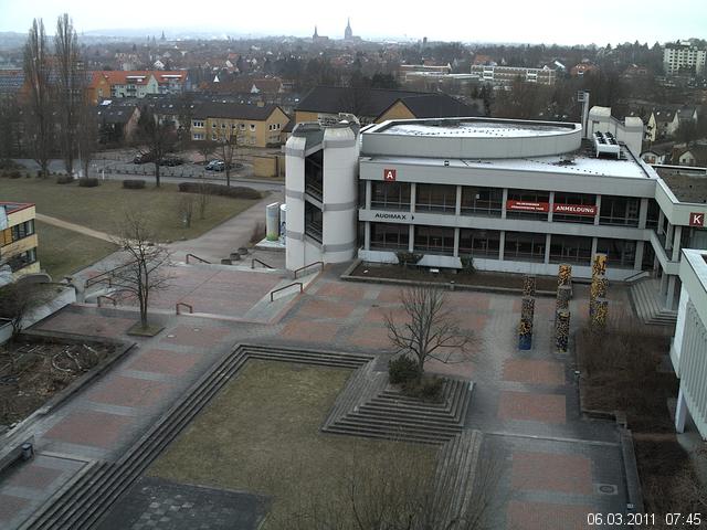 Foto der Webcam: Verwaltungsgeb&auml;ude, Innenhof mit Audimax, H&ouml;rsaal-Geb&auml;ude 1