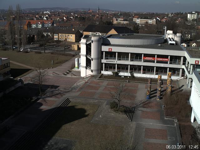 Foto der Webcam: Verwaltungsgeb&auml;ude, Innenhof mit Audimax, H&ouml;rsaal-Geb&auml;ude 1