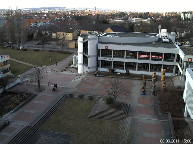Foto der Webcam: Verwaltungsgeb&auml;ude, Innenhof mit Audimax, H&ouml;rsaal-Geb&auml;ude 1
