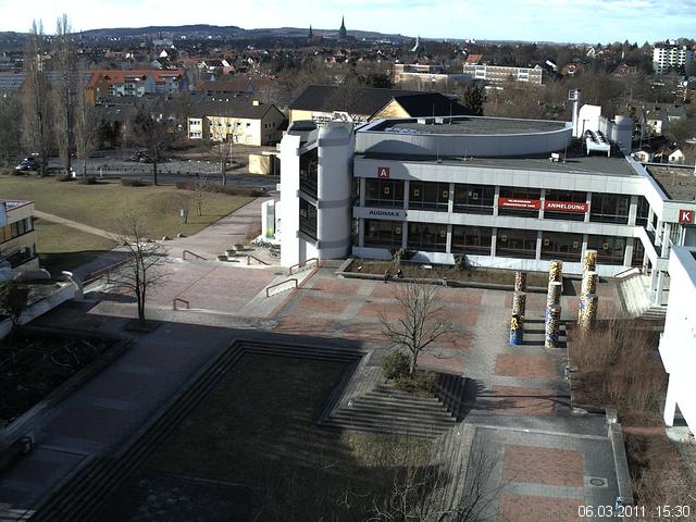 Foto der Webcam: Verwaltungsgeb&auml;ude, Innenhof mit Audimax, H&ouml;rsaal-Geb&auml;ude 1