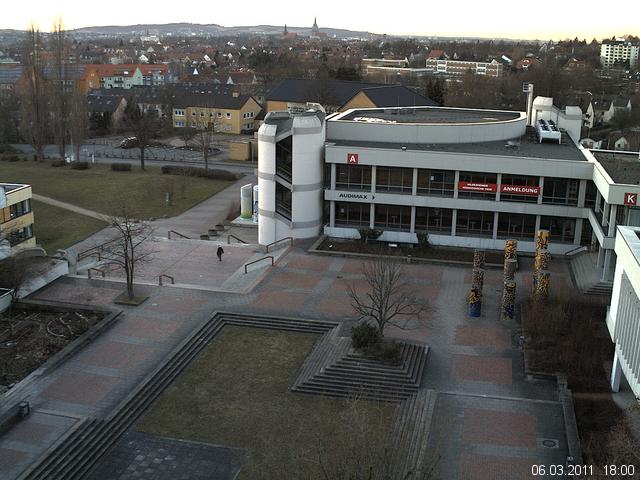 Foto der Webcam: Verwaltungsgeb&auml;ude, Innenhof mit Audimax, H&ouml;rsaal-Geb&auml;ude 1
