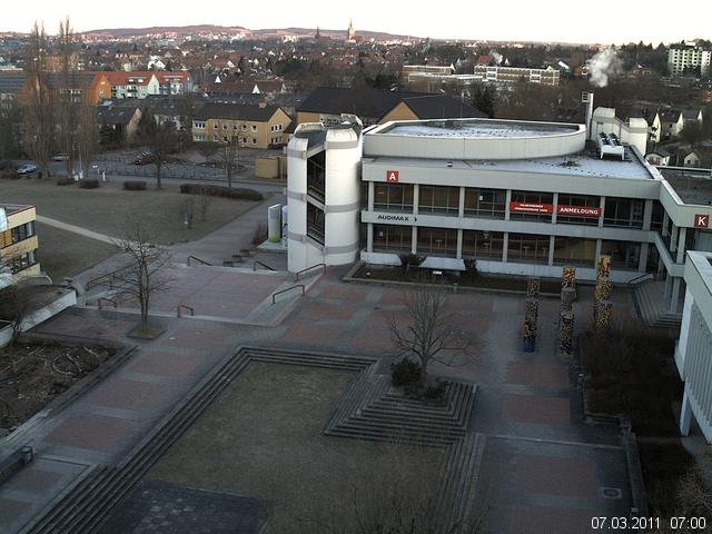 Foto der Webcam: Verwaltungsgeb&auml;ude, Innenhof mit Audimax, H&ouml;rsaal-Geb&auml;ude 1