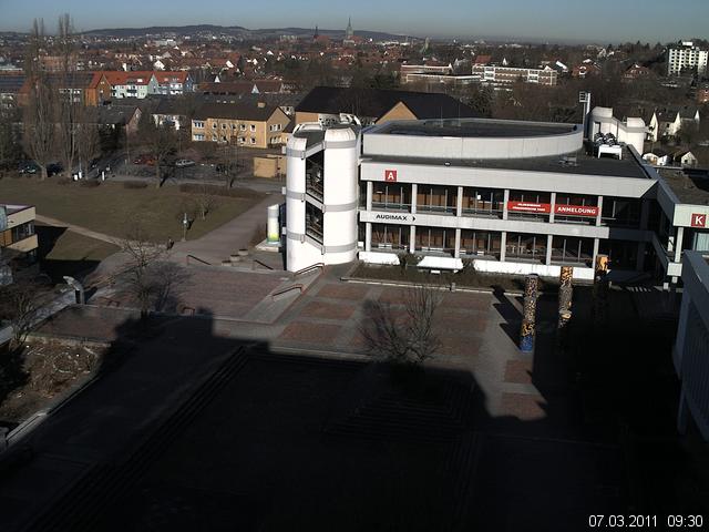 Foto der Webcam: Verwaltungsgeb&auml;ude, Innenhof mit Audimax, H&ouml;rsaal-Geb&auml;ude 1