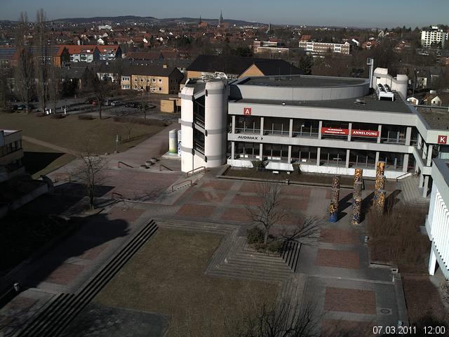 Foto der Webcam: Verwaltungsgeb&auml;ude, Innenhof mit Audimax, H&ouml;rsaal-Geb&auml;ude 1
