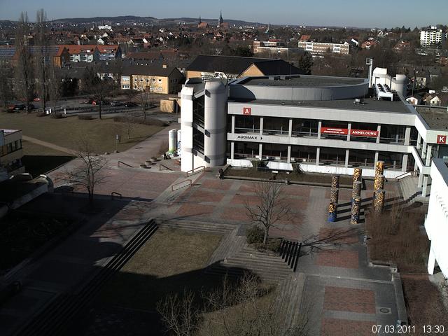 Foto der Webcam: Verwaltungsgeb&auml;ude, Innenhof mit Audimax, H&ouml;rsaal-Geb&auml;ude 1