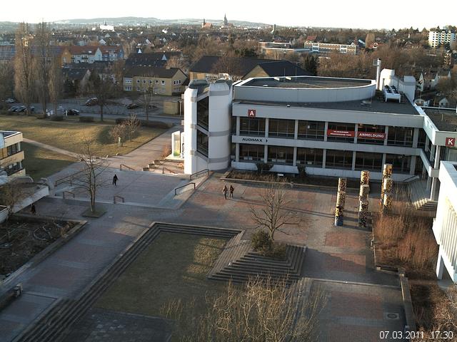 Foto der Webcam: Verwaltungsgeb&auml;ude, Innenhof mit Audimax, H&ouml;rsaal-Geb&auml;ude 1