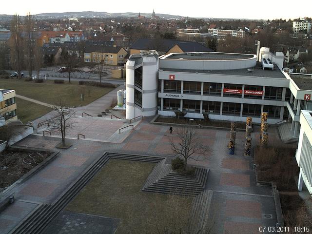 Foto der Webcam: Verwaltungsgeb&auml;ude, Innenhof mit Audimax, H&ouml;rsaal-Geb&auml;ude 1