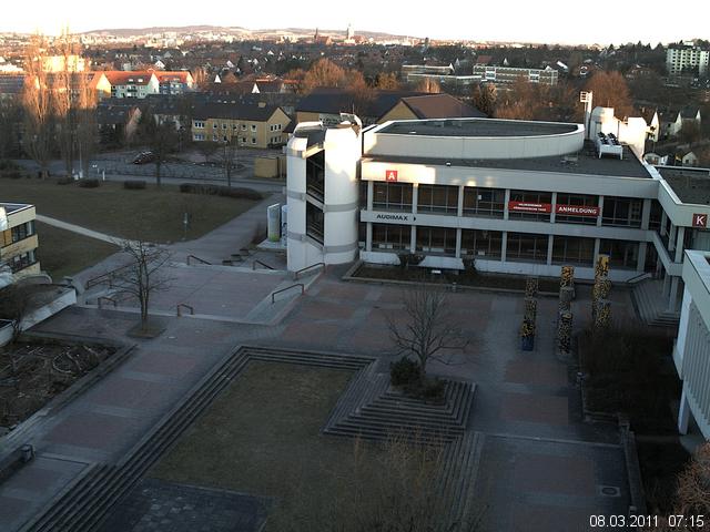Foto der Webcam: Verwaltungsgeb&auml;ude, Innenhof mit Audimax, H&ouml;rsaal-Geb&auml;ude 1