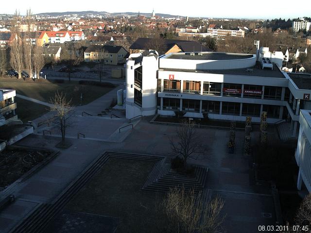 Foto der Webcam: Verwaltungsgeb&auml;ude, Innenhof mit Audimax, H&ouml;rsaal-Geb&auml;ude 1