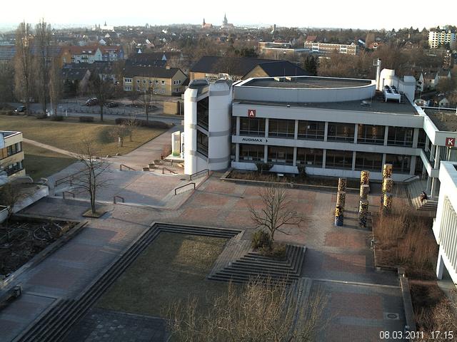 Foto der Webcam: Verwaltungsgeb&auml;ude, Innenhof mit Audimax, H&ouml;rsaal-Geb&auml;ude 1