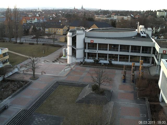 Foto der Webcam: Verwaltungsgeb&auml;ude, Innenhof mit Audimax, H&ouml;rsaal-Geb&auml;ude 1