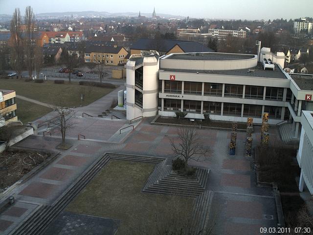 Foto der Webcam: Verwaltungsgeb&auml;ude, Innenhof mit Audimax, H&ouml;rsaal-Geb&auml;ude 1