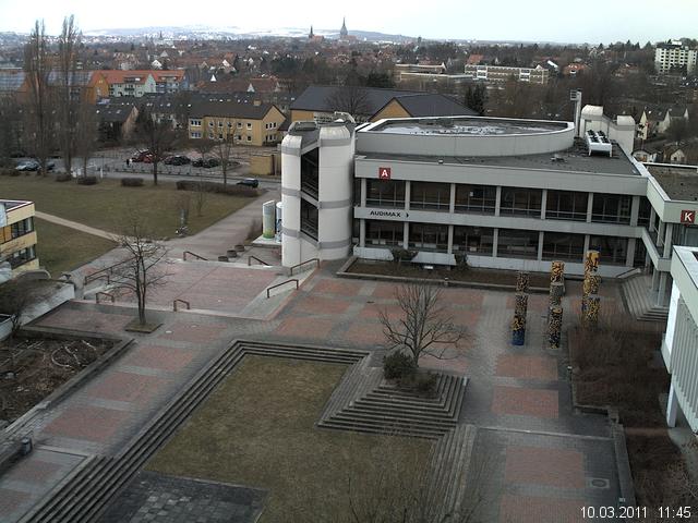 Foto der Webcam: Verwaltungsgeb&auml;ude, Innenhof mit Audimax, H&ouml;rsaal-Geb&auml;ude 1