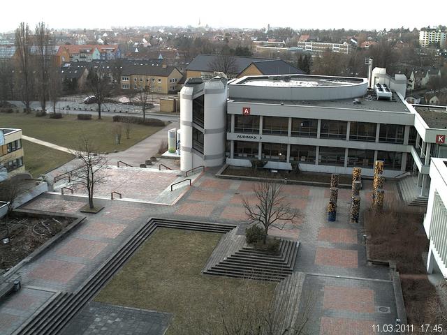 Foto der Webcam: Verwaltungsgeb&auml;ude, Innenhof mit Audimax, H&ouml;rsaal-Geb&auml;ude 1
