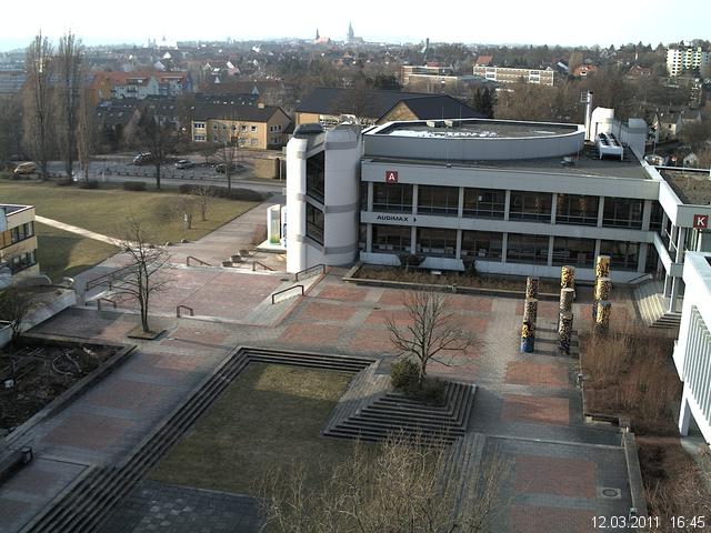 Foto der Webcam: Verwaltungsgeb&auml;ude, Innenhof mit Audimax, H&ouml;rsaal-Geb&auml;ude 1