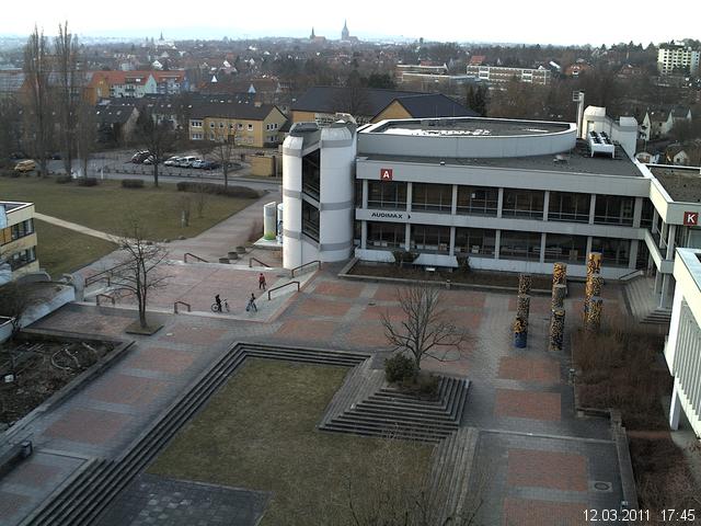Foto der Webcam: Verwaltungsgeb&auml;ude, Innenhof mit Audimax, H&ouml;rsaal-Geb&auml;ude 1