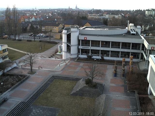 Foto der Webcam: Verwaltungsgeb&auml;ude, Innenhof mit Audimax, H&ouml;rsaal-Geb&auml;ude 1