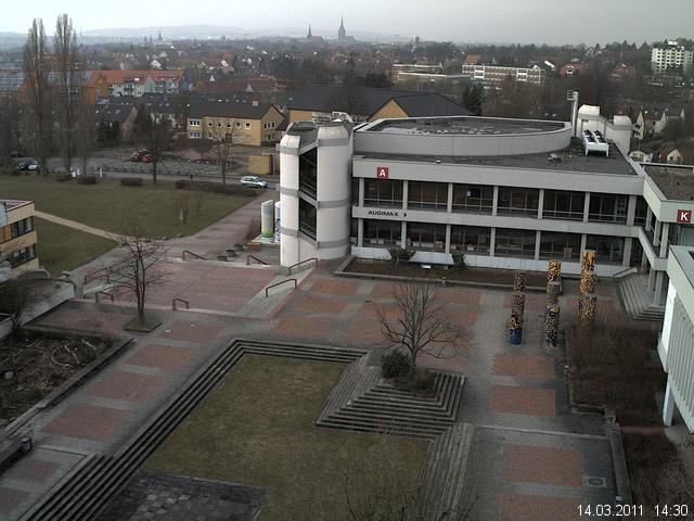 Foto der Webcam: Verwaltungsgeb&auml;ude, Innenhof mit Audimax, H&ouml;rsaal-Geb&auml;ude 1