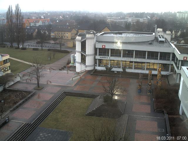 Foto der Webcam: Verwaltungsgeb&auml;ude, Innenhof mit Audimax, H&ouml;rsaal-Geb&auml;ude 1