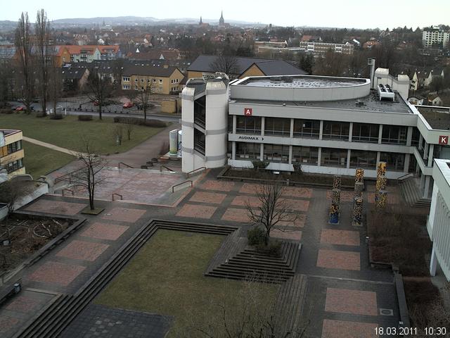 Foto der Webcam: Verwaltungsgeb&auml;ude, Innenhof mit Audimax, H&ouml;rsaal-Geb&auml;ude 1
