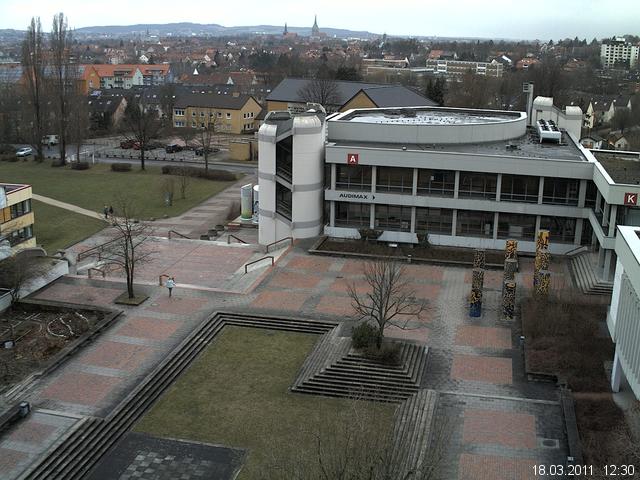 Foto der Webcam: Verwaltungsgeb&auml;ude, Innenhof mit Audimax, H&ouml;rsaal-Geb&auml;ude 1