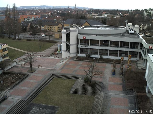 Foto der Webcam: Verwaltungsgeb&auml;ude, Innenhof mit Audimax, H&ouml;rsaal-Geb&auml;ude 1