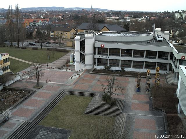 Foto der Webcam: Verwaltungsgeb&auml;ude, Innenhof mit Audimax, H&ouml;rsaal-Geb&auml;ude 1