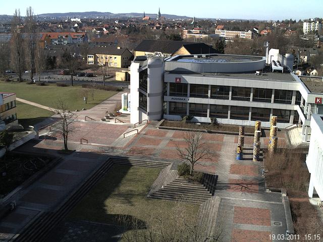 Foto der Webcam: Verwaltungsgeb&auml;ude, Innenhof mit Audimax, H&ouml;rsaal-Geb&auml;ude 1