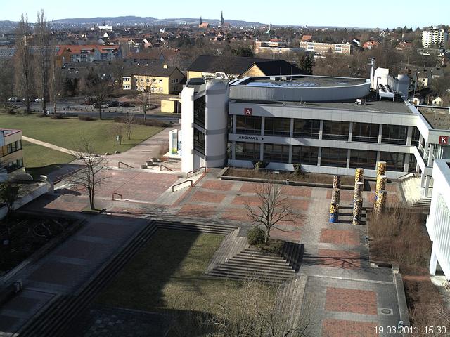 Foto der Webcam: Verwaltungsgeb&auml;ude, Innenhof mit Audimax, H&ouml;rsaal-Geb&auml;ude 1