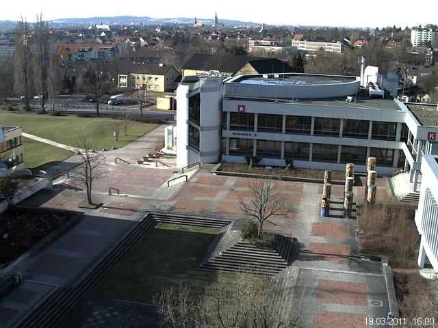 Foto der Webcam: Verwaltungsgeb&auml;ude, Innenhof mit Audimax, H&ouml;rsaal-Geb&auml;ude 1