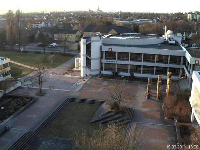 Foto der Webcam: Verwaltungsgeb&auml;ude, Innenhof mit Audimax, H&ouml;rsaal-Geb&auml;ude 1