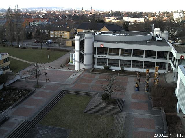 Foto der Webcam: Verwaltungsgeb&auml;ude, Innenhof mit Audimax, H&ouml;rsaal-Geb&auml;ude 1