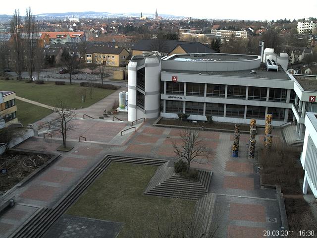 Foto der Webcam: Verwaltungsgeb&auml;ude, Innenhof mit Audimax, H&ouml;rsaal-Geb&auml;ude 1