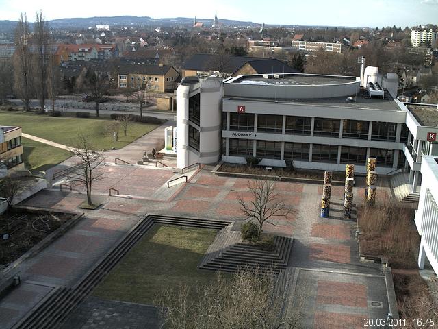 Foto der Webcam: Verwaltungsgeb&auml;ude, Innenhof mit Audimax, H&ouml;rsaal-Geb&auml;ude 1
