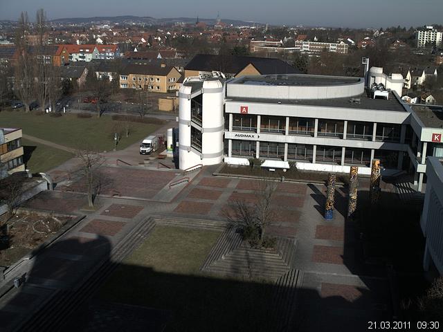 Foto der Webcam: Verwaltungsgeb&auml;ude, Innenhof mit Audimax, H&ouml;rsaal-Geb&auml;ude 1