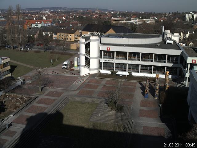 Foto der Webcam: Verwaltungsgeb&auml;ude, Innenhof mit Audimax, H&ouml;rsaal-Geb&auml;ude 1