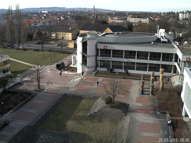 Foto der Webcam: Verwaltungsgeb&auml;ude, Innenhof mit Audimax, H&ouml;rsaal-Geb&auml;ude 1