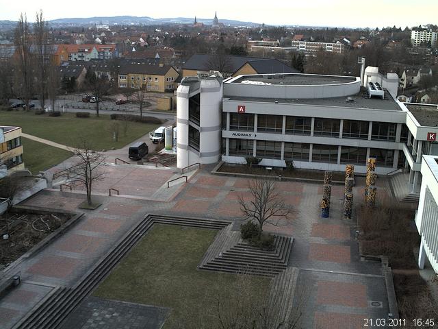 Foto der Webcam: Verwaltungsgeb&auml;ude, Innenhof mit Audimax, H&ouml;rsaal-Geb&auml;ude 1