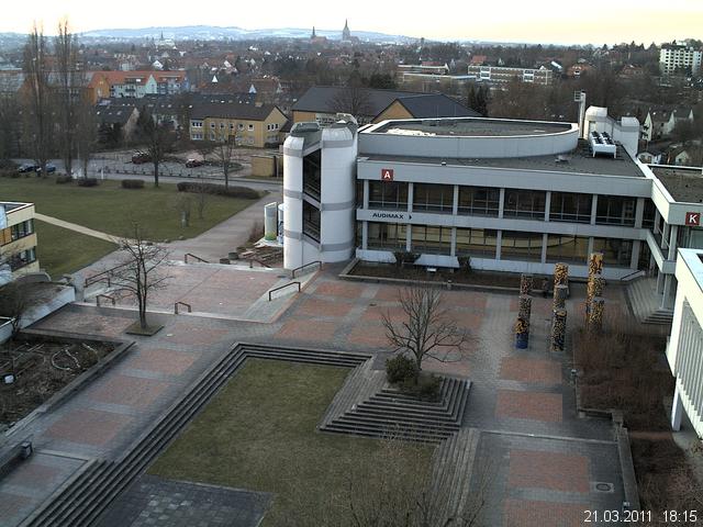 Foto der Webcam: Verwaltungsgeb&auml;ude, Innenhof mit Audimax, H&ouml;rsaal-Geb&auml;ude 1