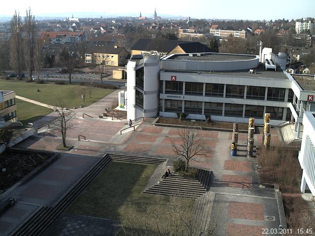 Foto der Webcam: Verwaltungsgeb&auml;ude, Innenhof mit Audimax, H&ouml;rsaal-Geb&auml;ude 1