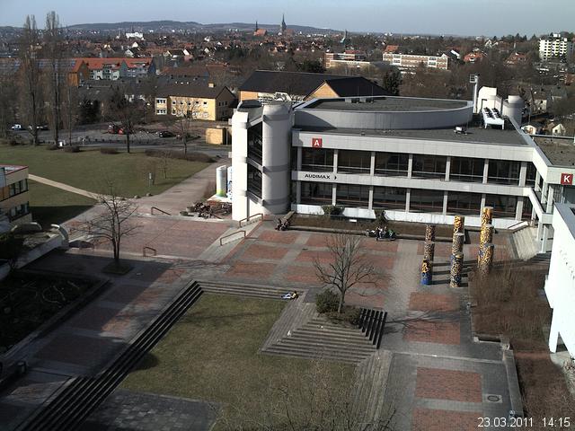 Foto der Webcam: Verwaltungsgeb&auml;ude, Innenhof mit Audimax, H&ouml;rsaal-Geb&auml;ude 1