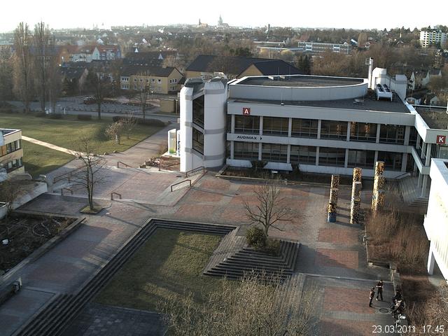 Foto der Webcam: Verwaltungsgeb&auml;ude, Innenhof mit Audimax, H&ouml;rsaal-Geb&auml;ude 1
