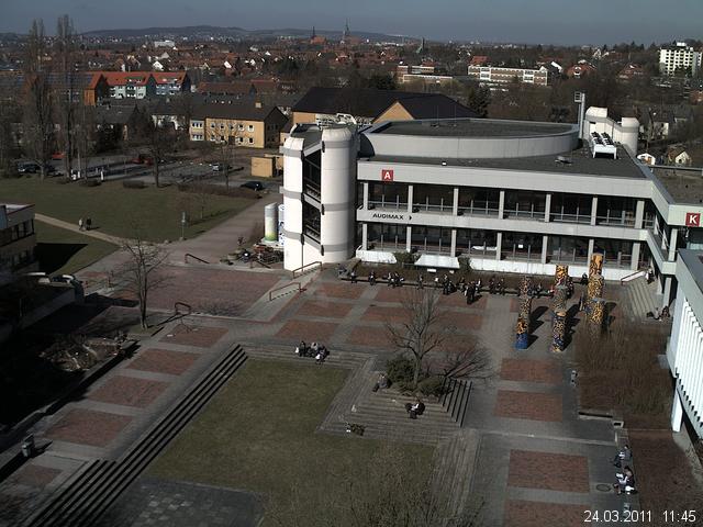 Foto der Webcam: Verwaltungsgeb&auml;ude, Innenhof mit Audimax, H&ouml;rsaal-Geb&auml;ude 1